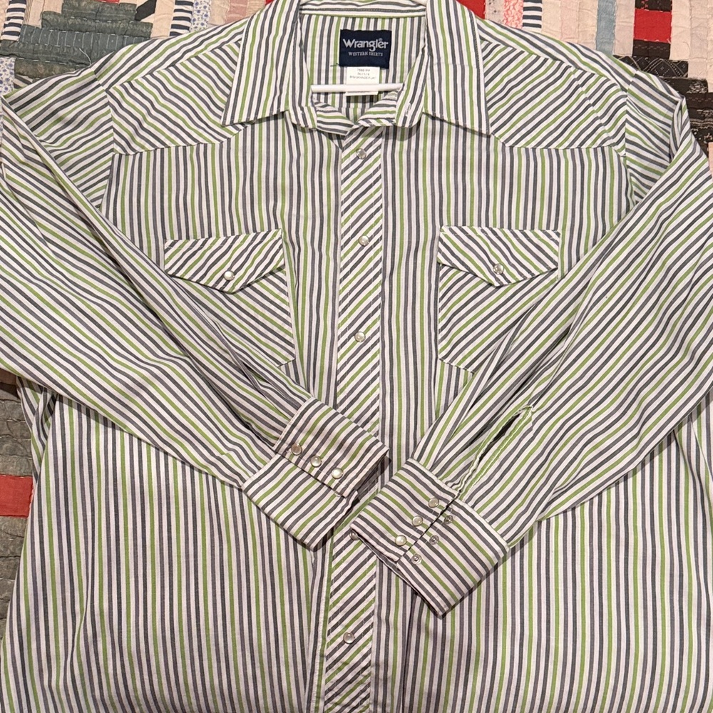 Wrangler Men's Casual Green and White Striped Shirt